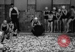 Standbild Apple bobbing Seattle Washington USA, 1938, aus Sekunde 36 historischem Filmmaterial Videoclip 65675043245