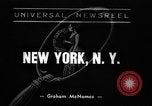 Standbild winter Bekleidung Fashion Show New York United States USA, 1938, aus Sekunde 1 historischem Filmmaterial Videoclip 65675043246
