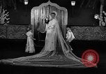 Standbild winter Bekleidung Fashion Show New York United States USA, 1938, aus Sekunde 6 historischem Filmmaterial Videoclip 65675043246