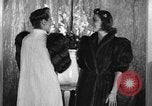 Standbild winter Bekleidung Fashion Show New York United States USA, 1938, aus Sekunde 20 historischem Filmmaterial Videoclip 65675043246