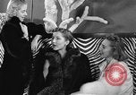 Standbild winter Bekleidung Fashion Show New York United States USA, 1938, aus Sekunde 31 historischem Filmmaterial Videoclip 65675043246