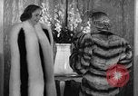 Standbild winter Bekleidung Fashion Show New York United States USA, 1938, aus Sekunde 36 historischem Filmmaterial Videoclip 65675043246
