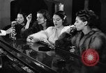 Standbild winter Bekleidung Fashion Show New York United States USA, 1938, aus Sekunde 45 historischem Filmmaterial Videoclip 65675043246