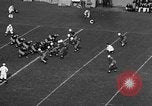 Standbild Fußballspiel New Haven Connecticut USA, 1938, aus Sekunde 11 historischem Filmmaterial Videoclip 65675043247