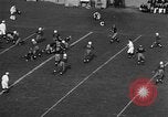 Standbild Fußballspiel New Haven Connecticut USA, 1938, aus Sekunde 14 historischem Filmmaterial Videoclip 65675043247