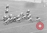 Standbild Fußballspiel New Haven Connecticut USA, 1938, aus Sekunde 21 historischem Filmmaterial Videoclip 65675043247