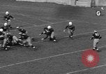 Standbild Fußballspiel New Haven Connecticut USA, 1938, aus Sekunde 22 historischem Filmmaterial Videoclip 65675043247