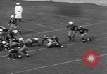 Standbild Fußballspiel New Haven Connecticut USA, 1938, aus Sekunde 23 historischem Filmmaterial Videoclip 65675043247