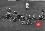 Standbild Fußballspiel New Haven Connecticut USA, 1938, aus Sekunde 24 historischem Filmmaterial Videoclip 65675043247