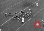 Standbild Fußballspiel New Haven Connecticut USA, 1938, aus Sekunde 27 historischem Filmmaterial Videoclip 65675043247