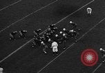 Standbild Fußballspiel New Haven Connecticut USA, 1938, aus Sekunde 28 historischem Filmmaterial Videoclip 65675043247
