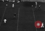 Standbild Fußballspiel New Haven Connecticut USA, 1938, aus Sekunde 35 historischem Filmmaterial Videoclip 65675043247
