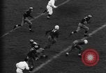 Standbild Fußballspiel New Haven Connecticut USA, 1938, aus Sekunde 46 historischem Filmmaterial Videoclip 65675043247