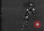 Standbild Fußballspiel New Haven Connecticut USA, 1938, aus Sekunde 49 historischem Filmmaterial Videoclip 65675043247