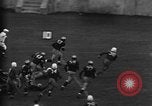 Standbild Fußballspiel New Haven Connecticut USA, 1938, aus Sekunde 58 historischem Filmmaterial Videoclip 65675043247