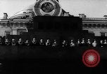 Standbild May Day Parade Moskau Russland Sowjetunion, 1953, aus Sekunde 16 historischem Filmmaterial Videoclip 65675043253