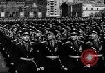 Standbild May Day Parade Moskau Russland Sowjetunion, 1953, aus Sekunde 27 historischem Filmmaterial Videoclip 65675043253