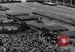 Standbild May Day Parade Moskau Russland Sowjetunion, 1953, aus Sekunde 33 historischem Filmmaterial Videoclip 65675043253