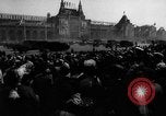 Standbild May Day Parade Moskau Russland Sowjetunion, 1953, aus Sekunde 55 historischem Filmmaterial Videoclip 65675043253