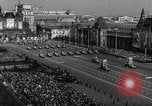 Standbild May Day Parade Moskau Russland Sowjetunion, 1953, aus Sekunde 60 historischem Filmmaterial Videoclip 65675043253