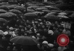 Standbild Unruhen in Tokio über den Vertrag von San Francisco Tokio Japan, 1952, aus Sekunde 7 historischem Filmmaterial Videoclip 65675043254