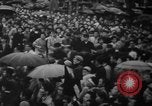 Standbild Unruhen in Tokio über den Vertrag von San Francisco Tokio Japan, 1952, aus Sekunde 14 historischem Filmmaterial Videoclip 65675043254