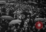Standbild Unruhen in Tokio über den Vertrag von San Francisco Tokio Japan, 1952, aus Sekunde 15 historischem Filmmaterial Videoclip 65675043254