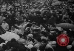 Standbild Unruhen in Tokio über den Vertrag von San Francisco Tokio Japan, 1952, aus Sekunde 16 historischem Filmmaterial Videoclip 65675043254