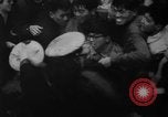 Standbild Unruhen in Tokio über den Vertrag von San Francisco Tokio Japan, 1952, aus Sekunde 30 historischem Filmmaterial Videoclip 65675043254
