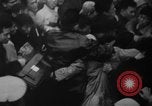 Standbild Unruhen in Tokio über den Vertrag von San Francisco Tokio Japan, 1952, aus Sekunde 36 historischem Filmmaterial Videoclip 65675043254