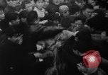 Standbild Unruhen in Tokio über den Vertrag von San Francisco Tokio Japan, 1952, aus Sekunde 37 historischem Filmmaterial Videoclip 65675043254