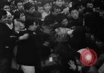 Standbild Unruhen in Tokio über den Vertrag von San Francisco Tokio Japan, 1952, aus Sekunde 39 historischem Filmmaterial Videoclip 65675043254