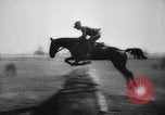 Immagine di Gli ufficiali di cavalleria Roma Italia, 1929, secondo 24 filmato di repertorio 65675043268