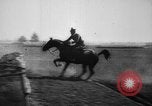 Immagine di Gli ufficiali di cavalleria Roma Italia, 1929, secondo 30 filmato di repertorio 65675043268