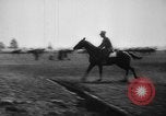 Immagine di Gli ufficiali di cavalleria Roma Italia, 1929, secondo 33 filmato di repertorio 65675043268