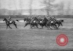 Standbild amerikanischen Kavallerie Offiziere Rom Italien, 1929, aus Sekunde 20 historischem Filmmaterial Videoclip 65675043269