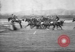 Standbild amerikanischen Kavallerie Offiziere Rom Italien, 1929, aus Sekunde 21 historischem Filmmaterial Videoclip 65675043269