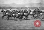 Standbild amerikanischen Kavallerie Offiziere Rom Italien, 1929, aus Sekunde 32 historischem Filmmaterial Videoclip 65675043269