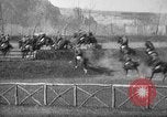 Standbild amerikanischen Kavallerie Offiziere Rom Italien, 1929, aus Sekunde 41 historischem Filmmaterial Videoclip 65675043269