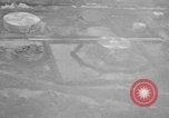 Immagine di B-24 kamikaze attaccano le raffinerie di petrolio e impianti di deposito Labuan Isola Borneo, 1944, secondo 43 filmato di repertorio 65675043293