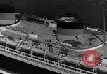 Image Normandie voyage inaugural New York City USA, 1935, de la seconde 10 séquences d'archives historiques vidéo 65675043309