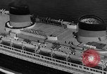 Image Normandie voyage inaugural New York City USA, 1935, de la seconde 11 séquences d'archives historiques vidéo 65675043309