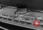 Image Normandie voyage inaugural New York City USA, 1935, de la seconde 13 séquences d'archives historiques vidéo 65675043309