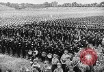 Standbild deutsche Soldaten Berlin Deutschland, 1935, aus Sekunde 3 historischem Filmmaterial Videoclip 65675043318