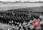 Standbild deutsche Soldaten Berlin Deutschland, 1935, aus Sekunde 4 historischem Filmmaterial Videoclip 65675043318