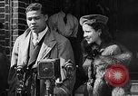 Standbild Boxer Joe Louis mit Marva Trotter New York City USA, 1935, aus Sekunde 10 historischem Filmmaterial Videoclip 65675043320