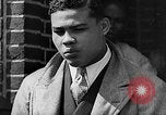 Standbild Boxer Joe Louis mit Marva Trotter New York City USA, 1935, aus Sekunde 13 historischem Filmmaterial Videoclip 65675043320