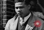 Standbild Boxer Joe Louis mit Marva Trotter New York City USA, 1935, aus Sekunde 14 historischem Filmmaterial Videoclip 65675043320
