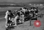 Standbild Hausgemachte Tauchanzug Venice Beach Los Angeles California USA, 1935, aus Sekunde 13 historischem Filmmaterial Videoclip 65675043334