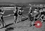 Standbild Hausgemachte Tauchanzug Venice Beach Los Angeles California USA, 1935, aus Sekunde 19 historischem Filmmaterial Videoclip 65675043334